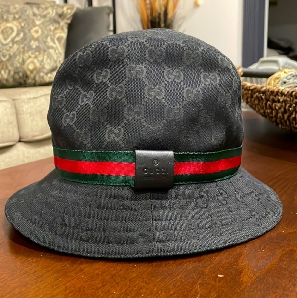 GUCCI Black Monogram Web Design Bucket Hat